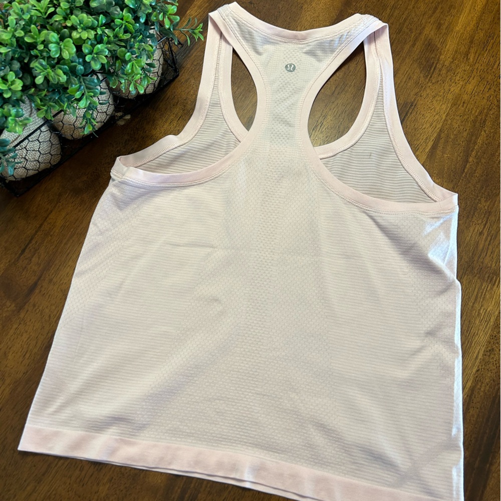 Lululemon Swiftly Tech 2.0 Razorback Tank Race Le… - image 2
